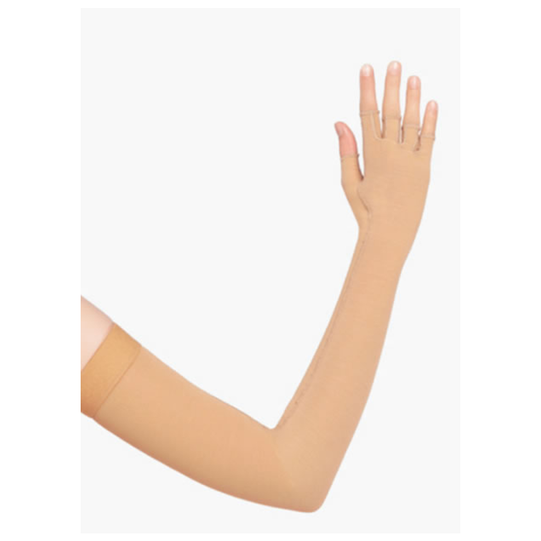 Manga con guantes a medida